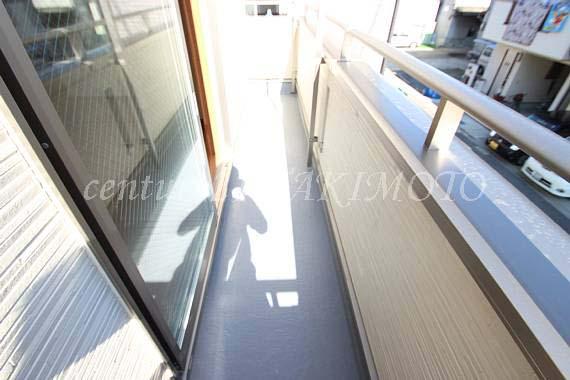 Balcony. Spacious balcony! ! ventilation ・ Lighting both good! !