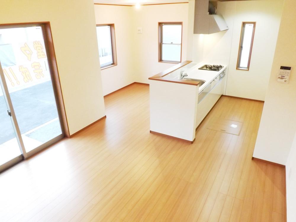 Living. Local photos (living) Unnecessary and easy care wax!