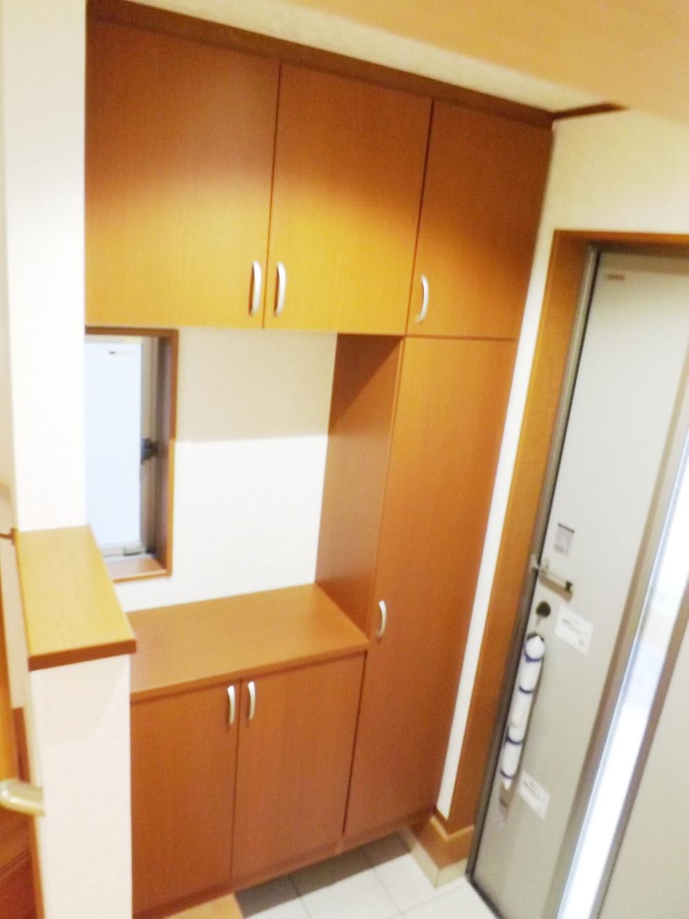 Entrance. Local photos (entrance)