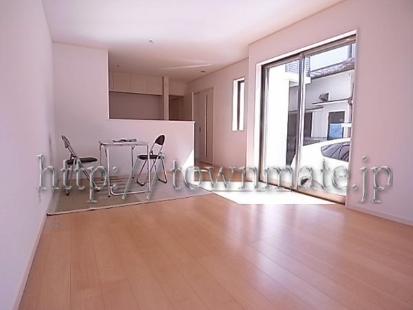 Same specifications photos (living). Bright room of living 15 quires more