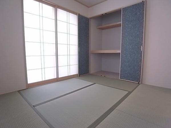 Non-living room. Japanese-style room with a bright room (same specifications as Japanese-style)