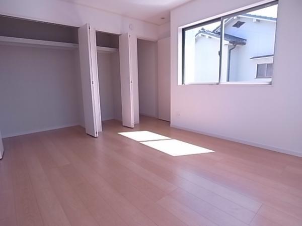 Non-living room. Clear of the living environment in all room with storage (same specifications as Western-style)