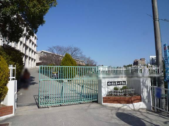 Junior high school. Hirakata 564m to stand fourth junior high school