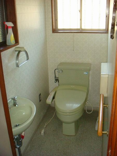 Toilet