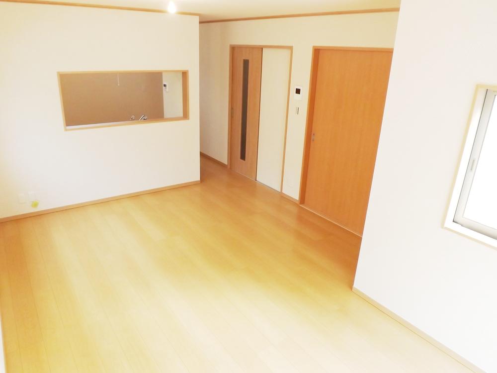 Same specifications photos (living). Same specifications photos (living) LDK popular face-to-face kitchen!