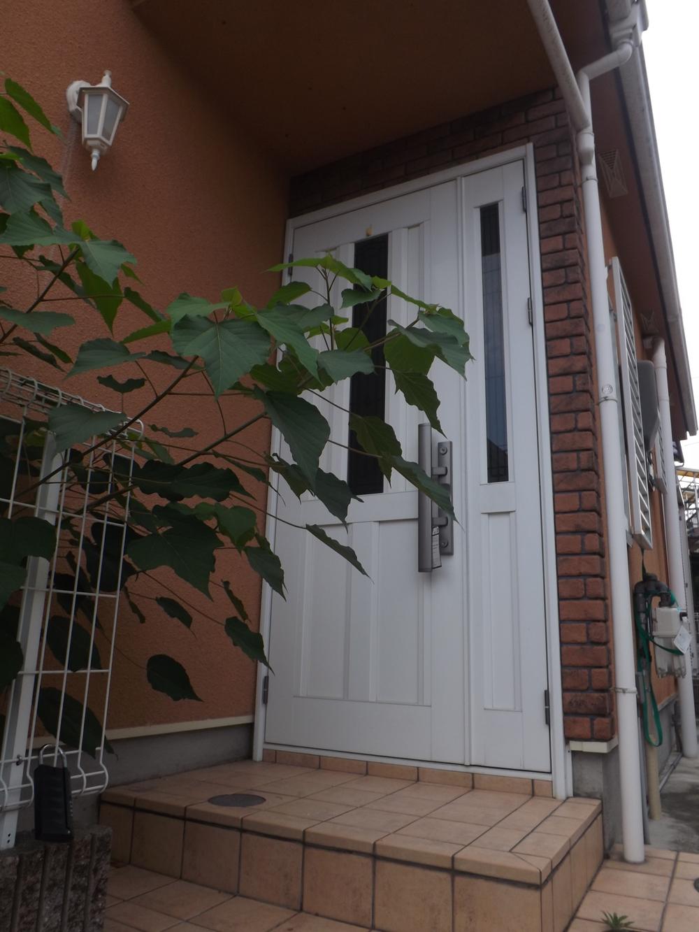 Entrance. Local photos (entrance)