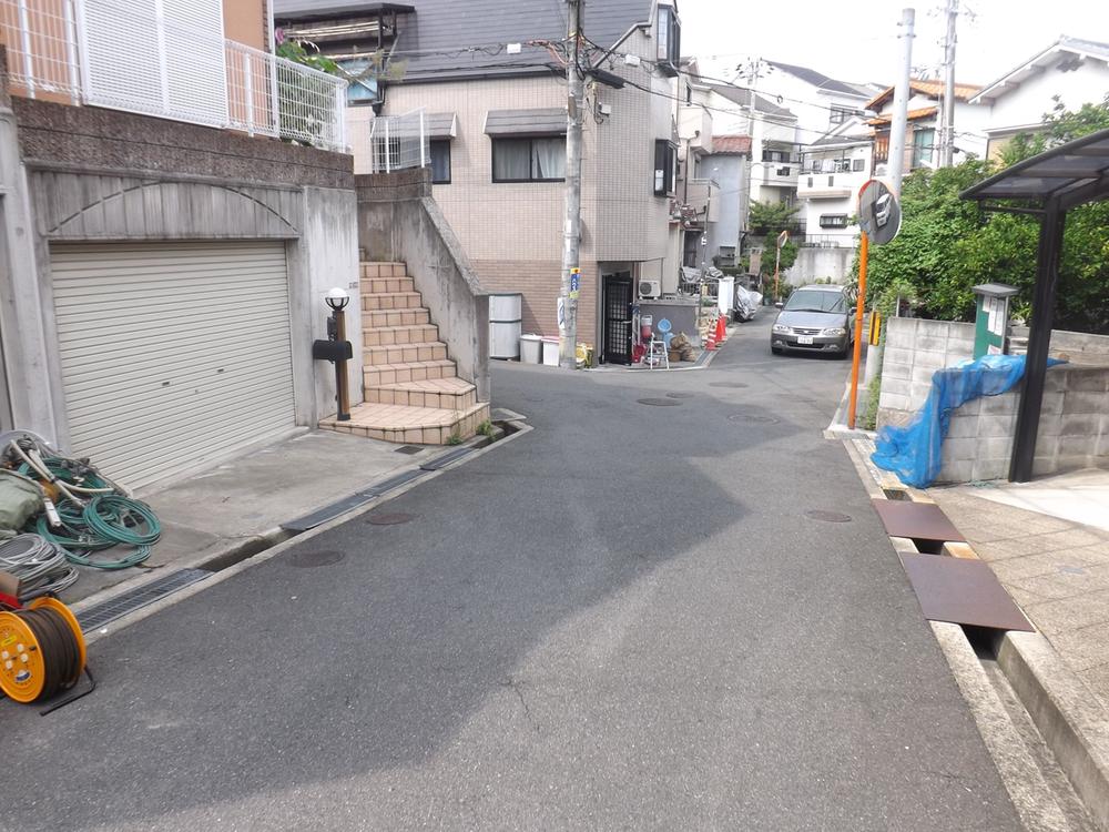 Local photos, including front road. Local photo (front road)