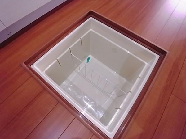 Receipt. Plenty of storage can be under-floor storage (same specifications as under-floor storage)