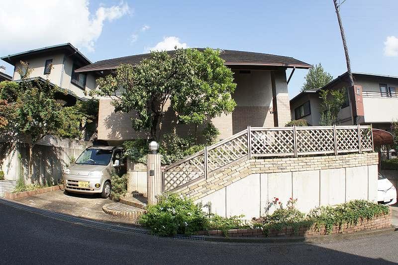 Local appearance photo. Local (11 May 2013) Shooting