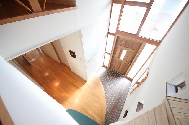 Entrance. Local (12 May 2013) Shooting