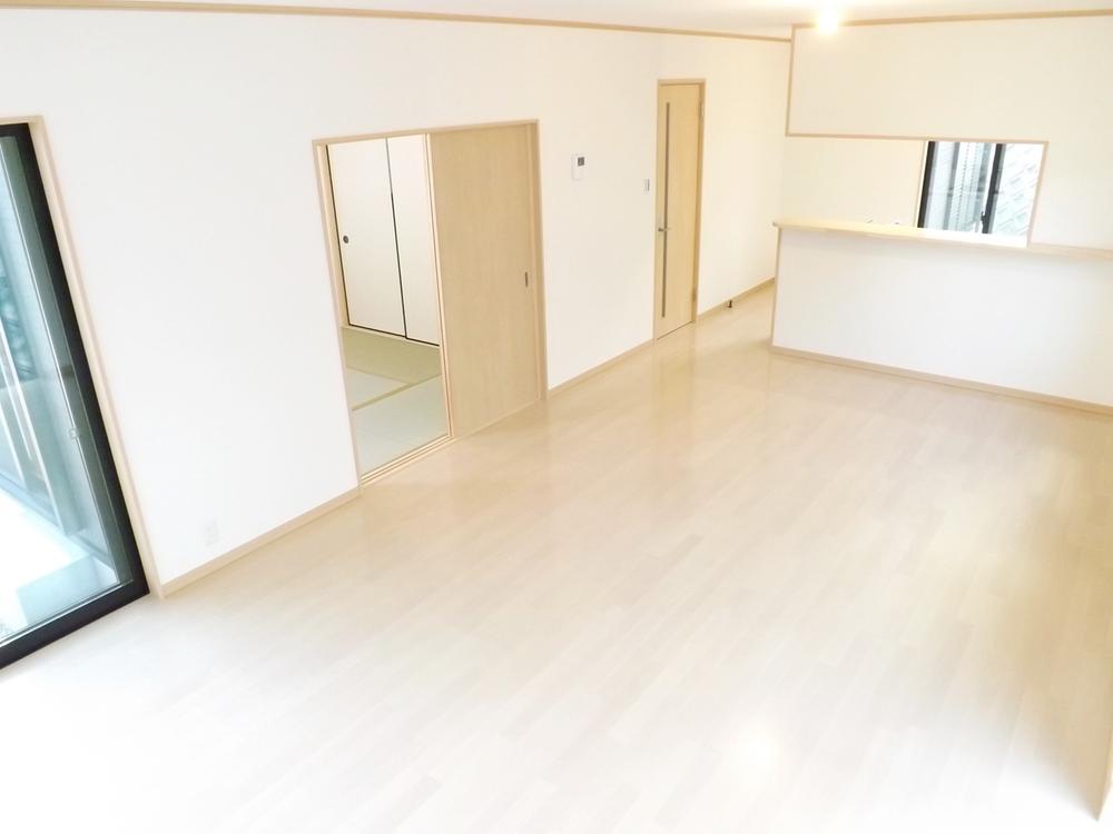 Living. Local photos (living) Unnecessary and easy care wax!