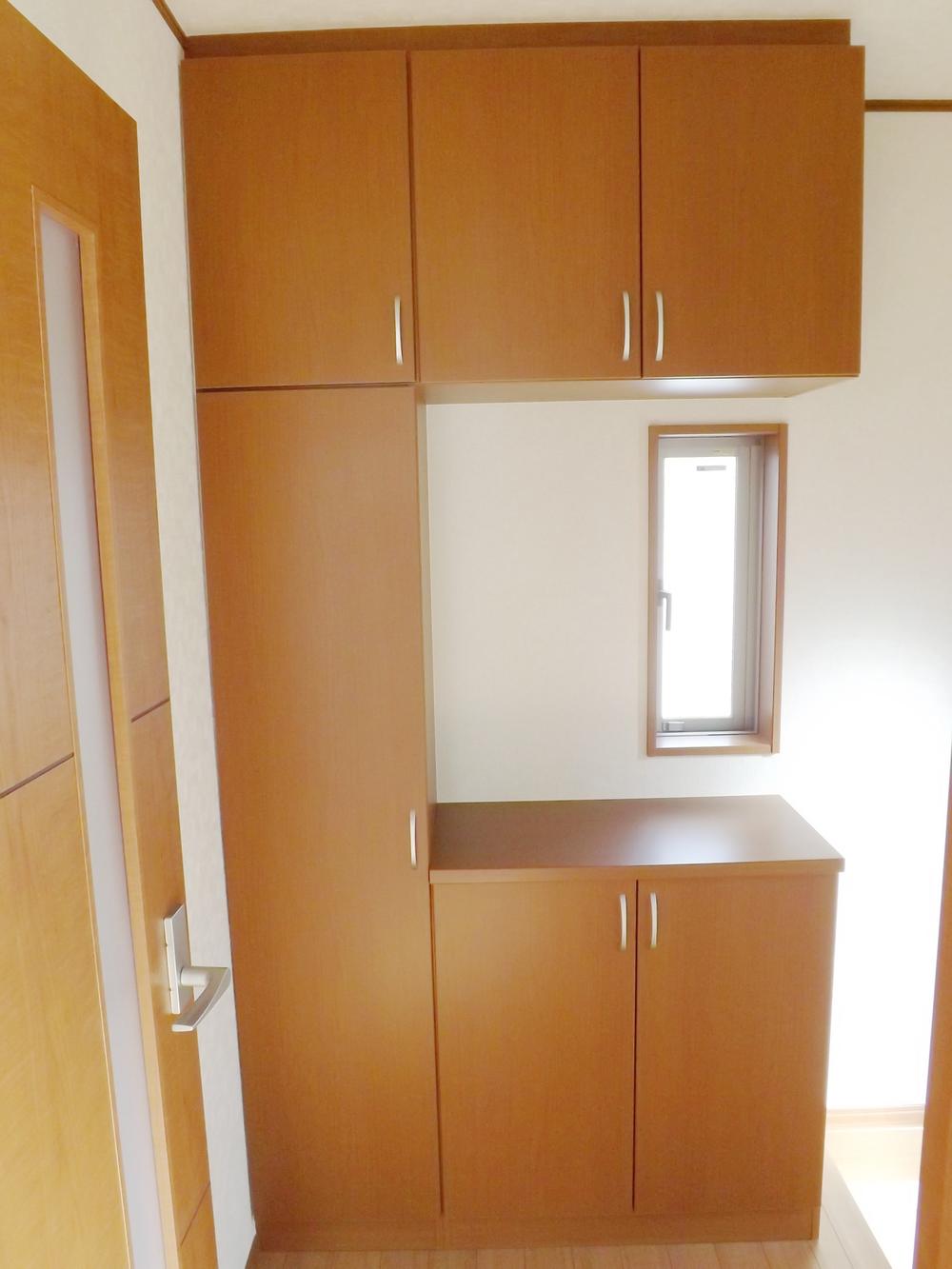 Same specifications photos (Other introspection). Same specifications photos (entrance)