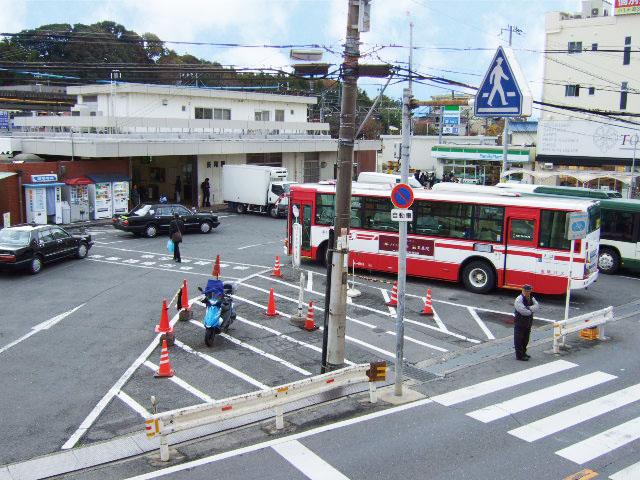 station. 1920m JR Gakkentoshisen to Nagao Station "Nagao Station" the nearest station!