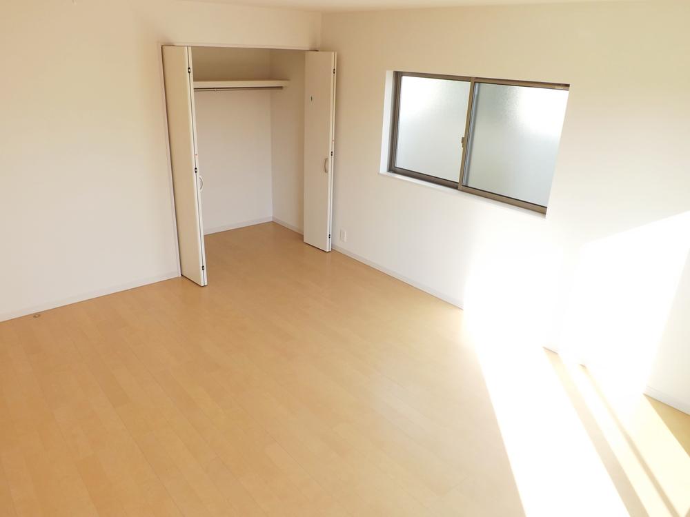 Same specifications photos (Other introspection). Same specifications photos (Western-style)