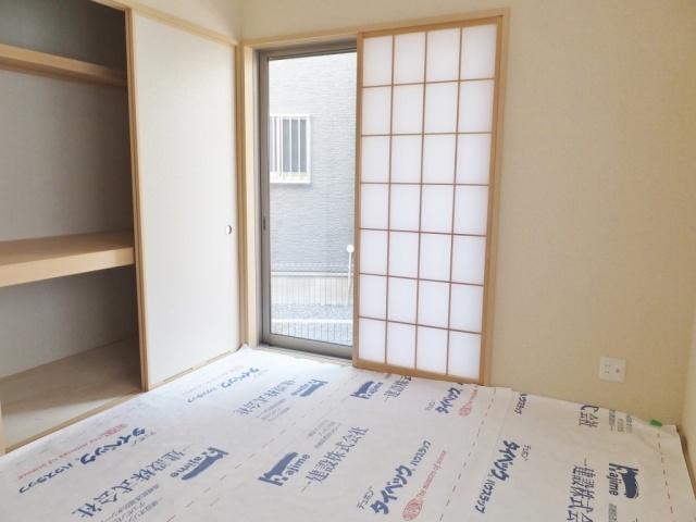 Non-living room. Japanese-style room 6 quires