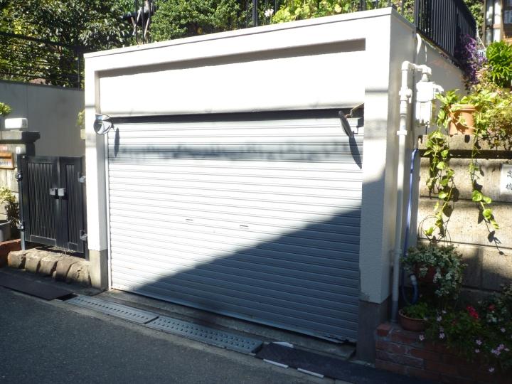 Parking lot. Local (10 May 2013) Shooting