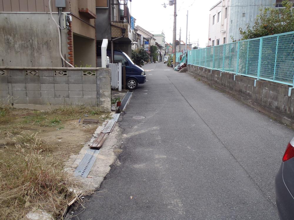 Local photos, including front road. Local (11 May 2013) Shooting