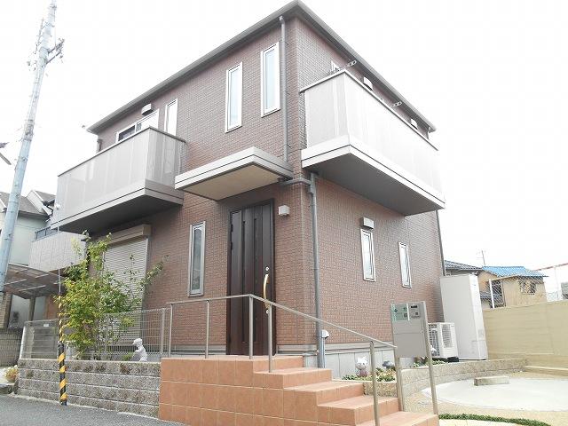 Local appearance photo. PanaHome construction. Appearance is also fashionable.