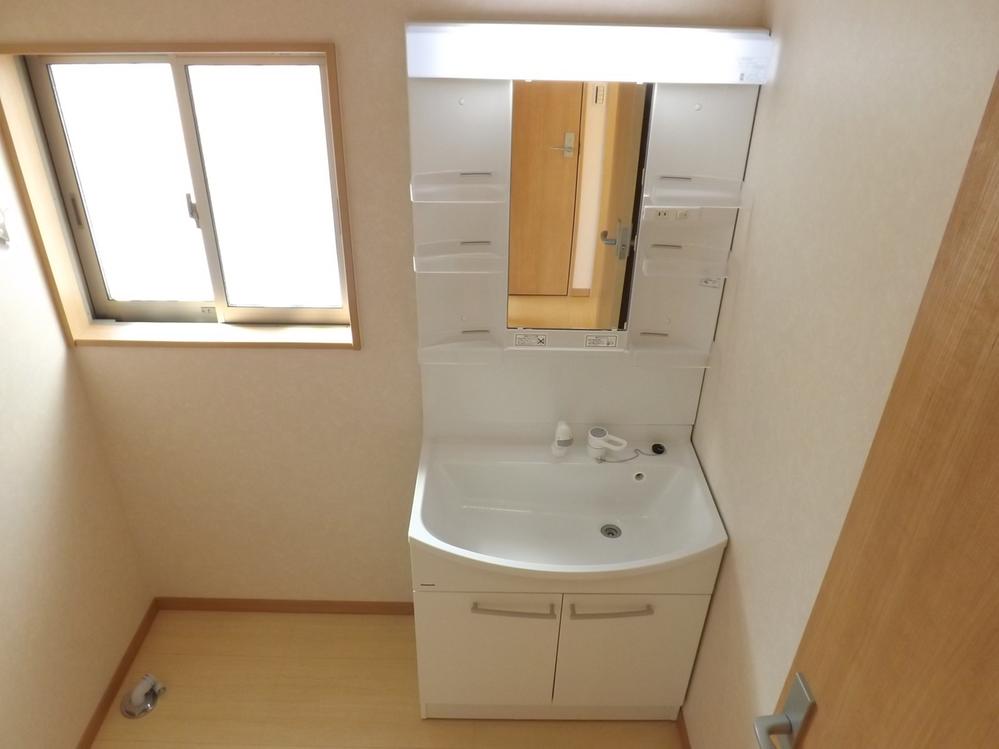 Other Equipment. With hand shower! Cleansing also shampoo happy!