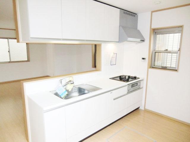 Same specifications photo (kitchen). Same specifications photo (kitchen) Slide storage! Water purifier with shower!