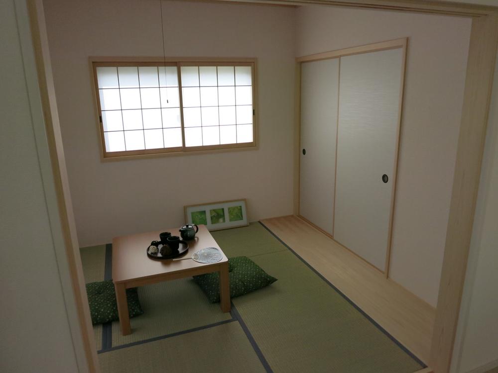 Same specifications photos (Other introspection)