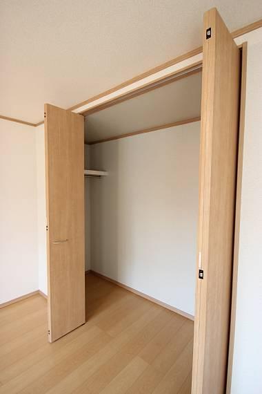 Receipt. Convenient hanger pipe with!