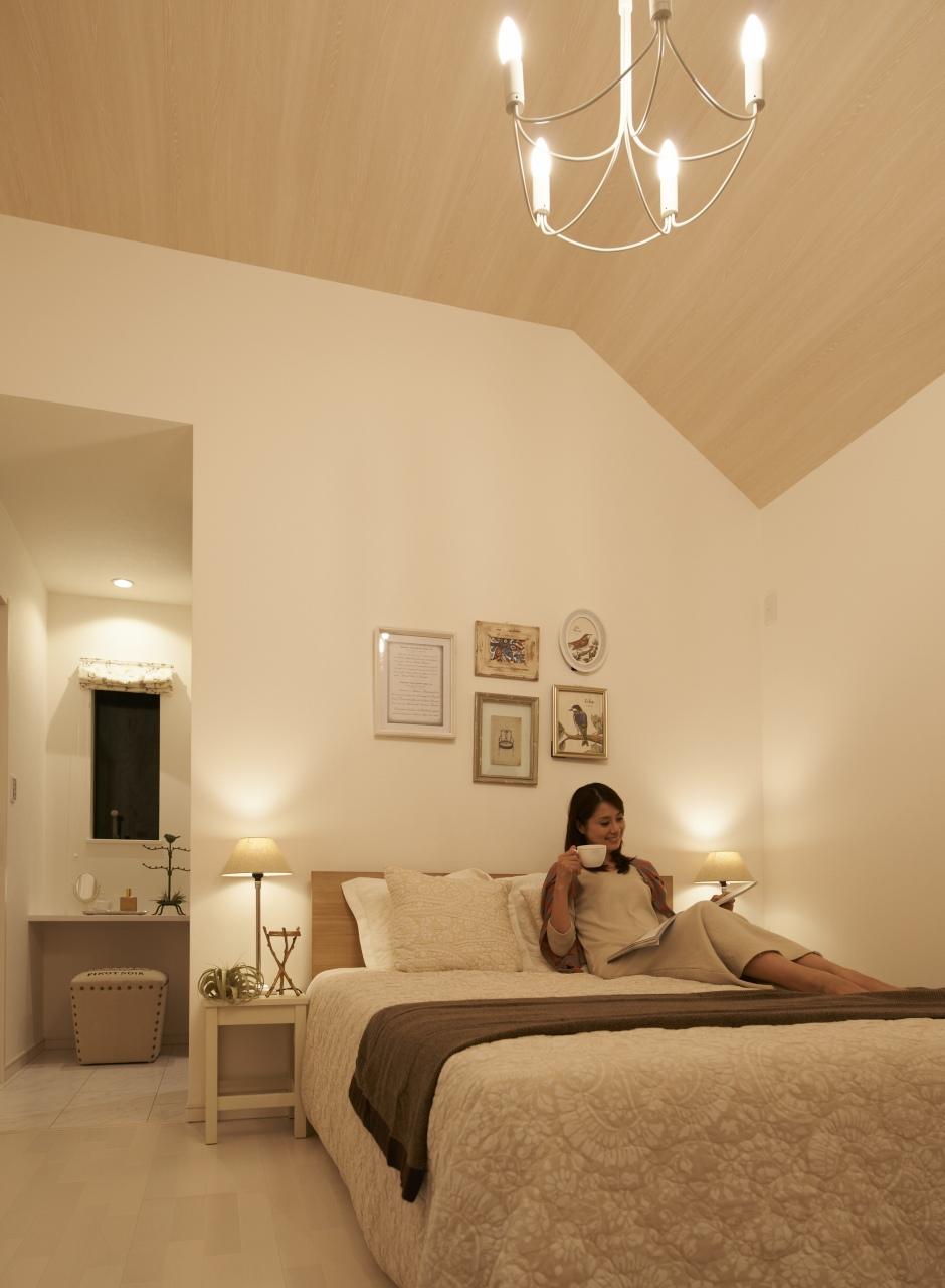 Model house photo. The back of the bedroom, And a large walk-in closet, Installing the counter. In this counter, To avoid the noisy washroom morning, Ya because of the make-up, You can also use to or put the laundry basket a little.