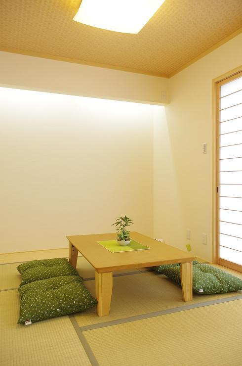 Non-living room. Poised, Natural is the modern design of the Japanese-style room.