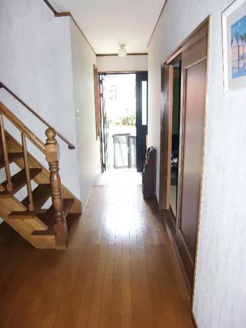 Entrance. Room (May 2012) shooting