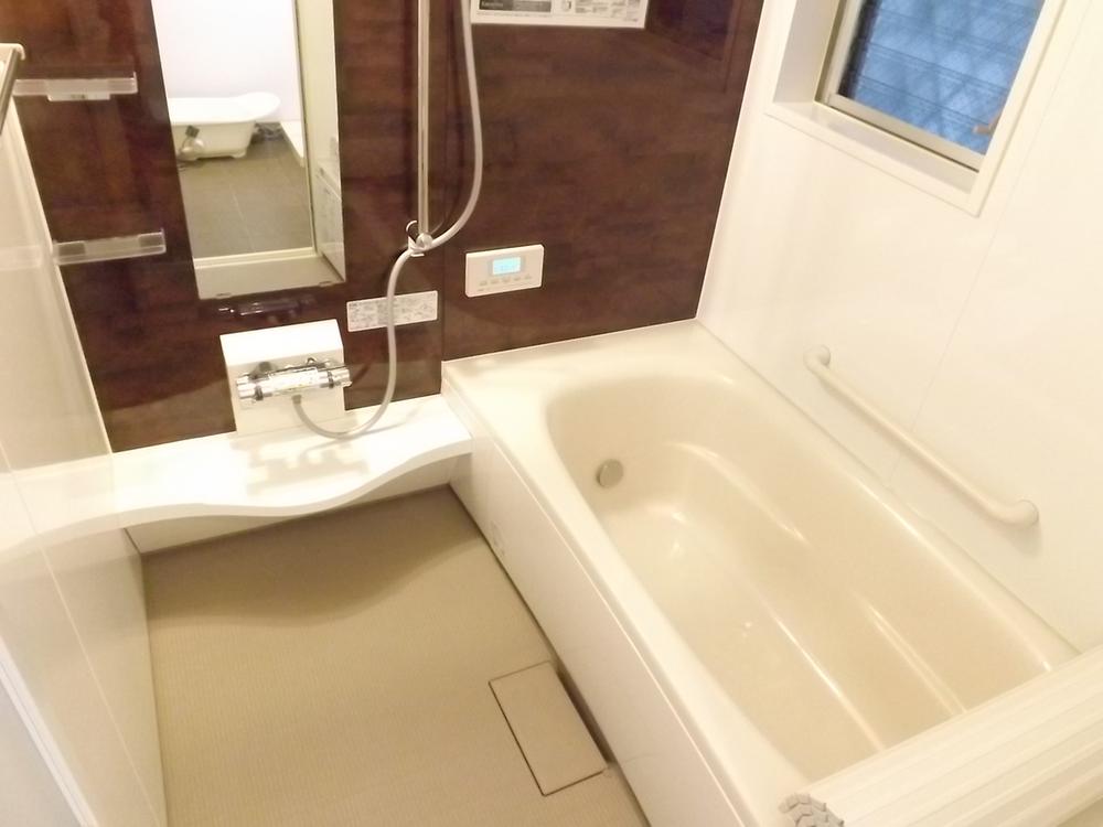 Bathroom. Same specifications photo (bathroom) Bathroom heating dryer! Warm bath!