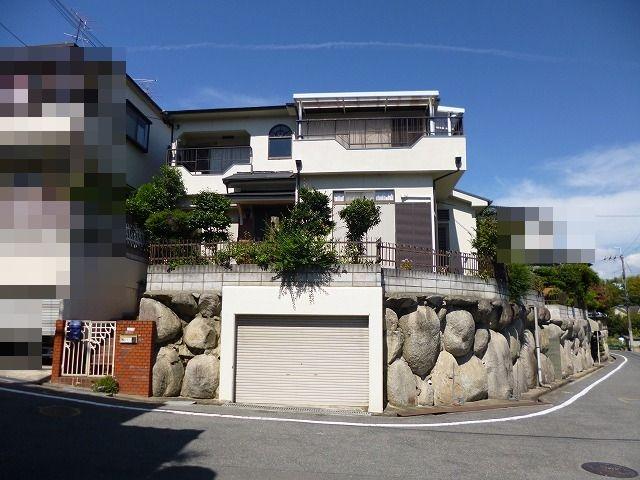 Local photos, including front road. Local (10 May 2013) Shooting