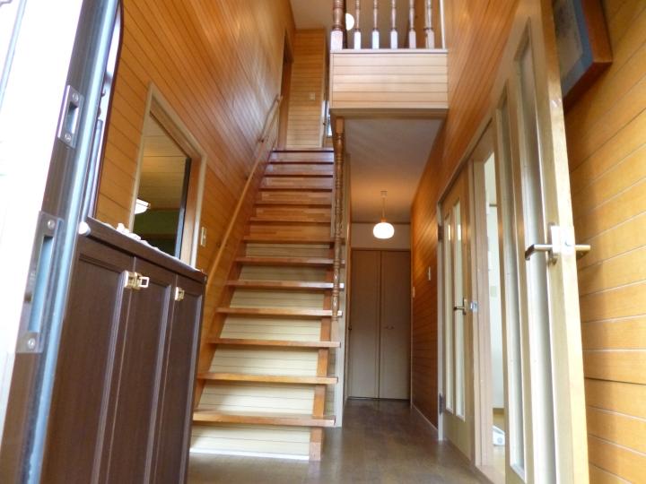 Entrance. Local (10 May 2013) Shooting