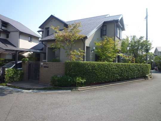 Local appearance photo. Is a corner lot! 