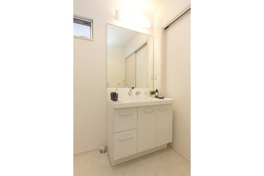 Other Equipment. With hand shower! Cleansing also shampoo happy!