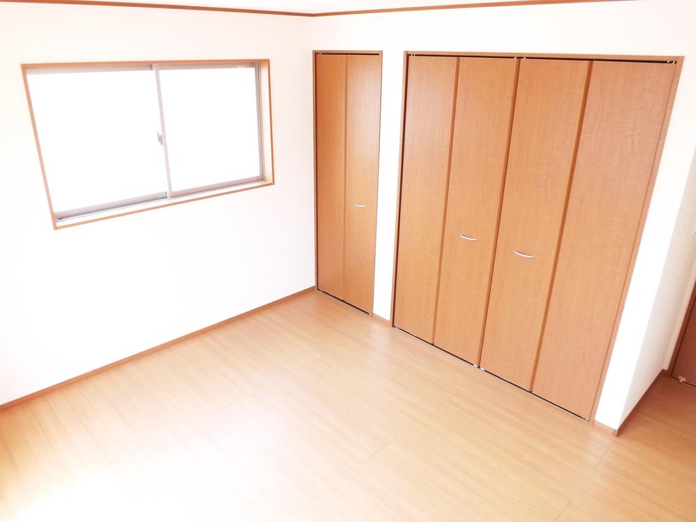 Same specifications photos (Other introspection). Same specifications photos (Western-style)