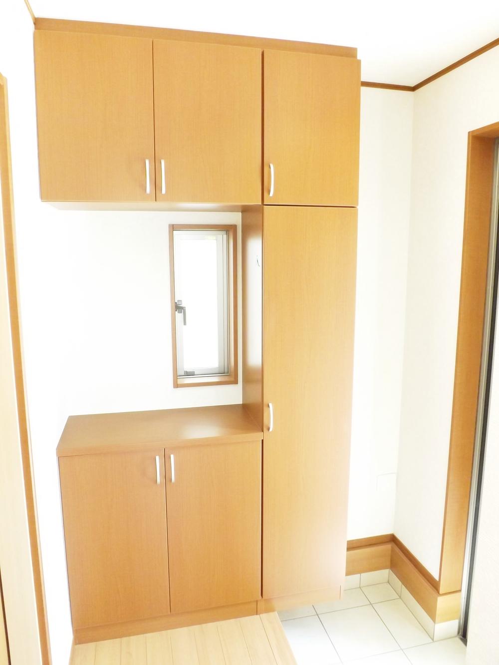 Same specifications photos (Other introspection). Same specifications photos (entrance)