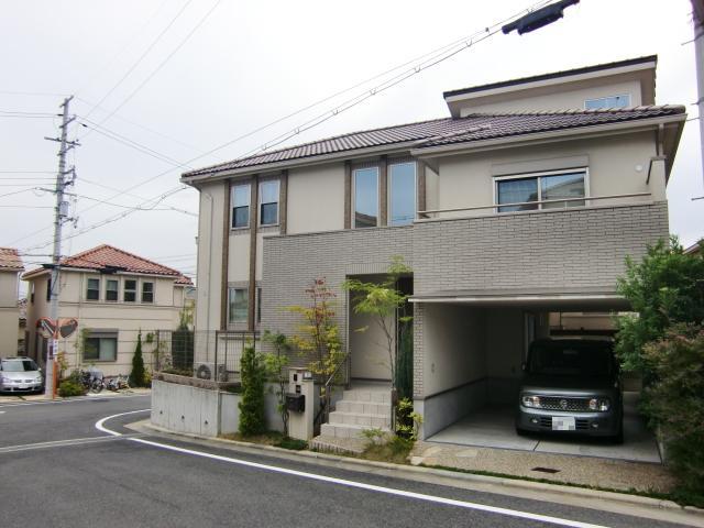 Local appearance photo. Local (10 May 2013) Shooting