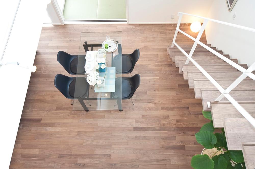 Same specifications photos (living)