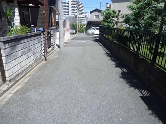 Local photos, including front road. Frontal road!