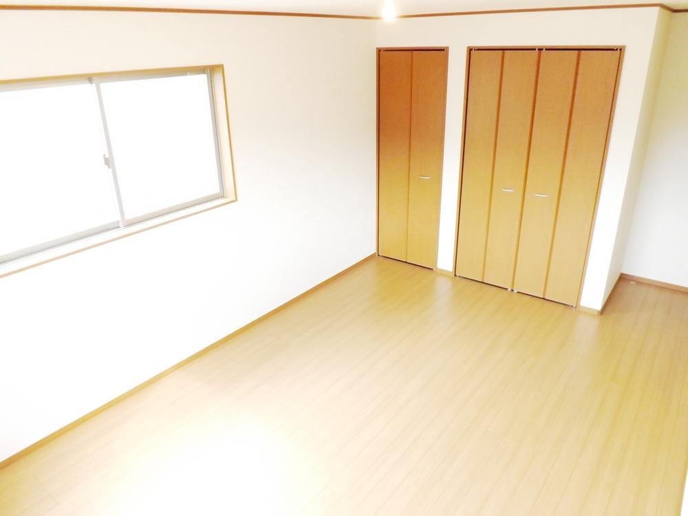 Same specifications photos (Other introspection). Same specifications photos (Western-style)