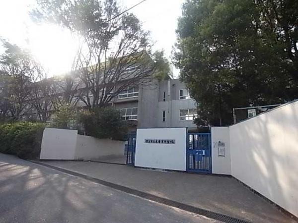 Junior high school. Higashikori 1120m until junior high school