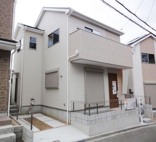 Local appearance photo. Building 2. Timeless simple, It is the appearance that fit around!