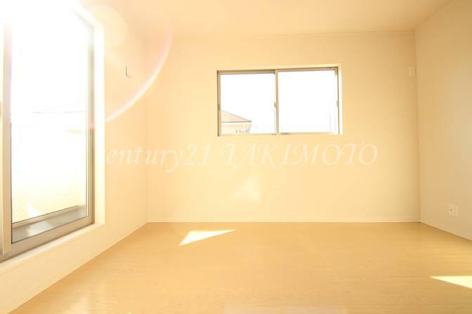 Non-living room. The living room is simple finish