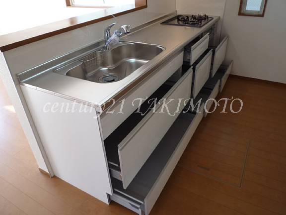 Same specifications photo (kitchen). Popular face-to-face kitchen! Storage is also rich!