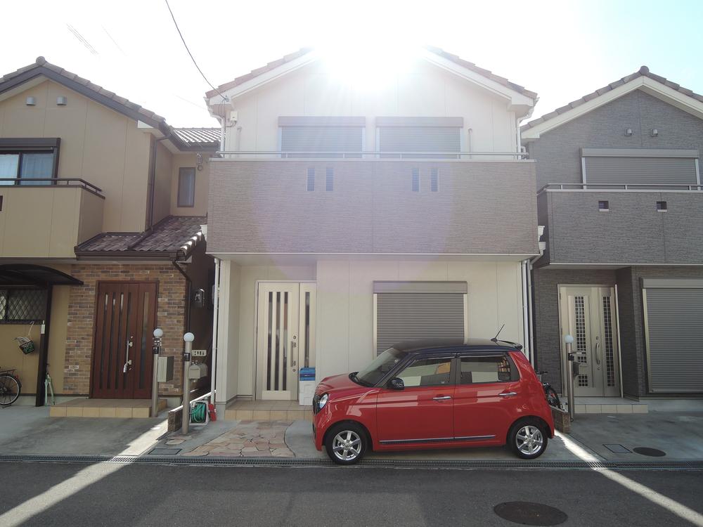 Local appearance photo. Local (11 May 2013) Shooting