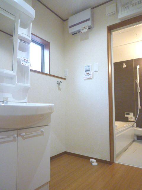 Same specifications photos (Other introspection)