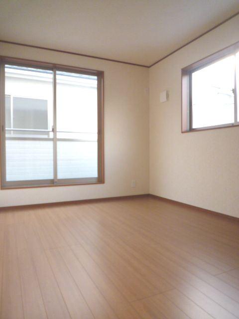 Same specifications photos (Other introspection)