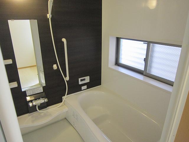 Bathroom. Shooting from the room