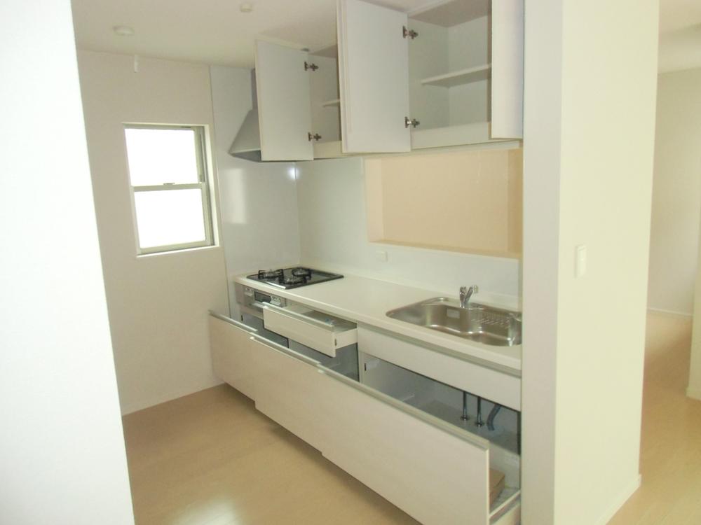 Kitchen. Indoor (10 May 2013) Shooting