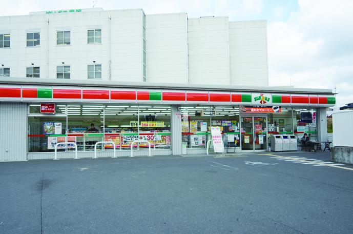 Convenience store. Sunkus Ibaraki 300m walk 4 minutes until the police hospital before shop. There is a convenience store in the immediate vicinity and a little shopping is very convenient